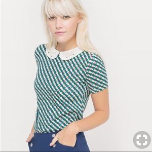 Short sleeve blouse w/ Peter Pan collar